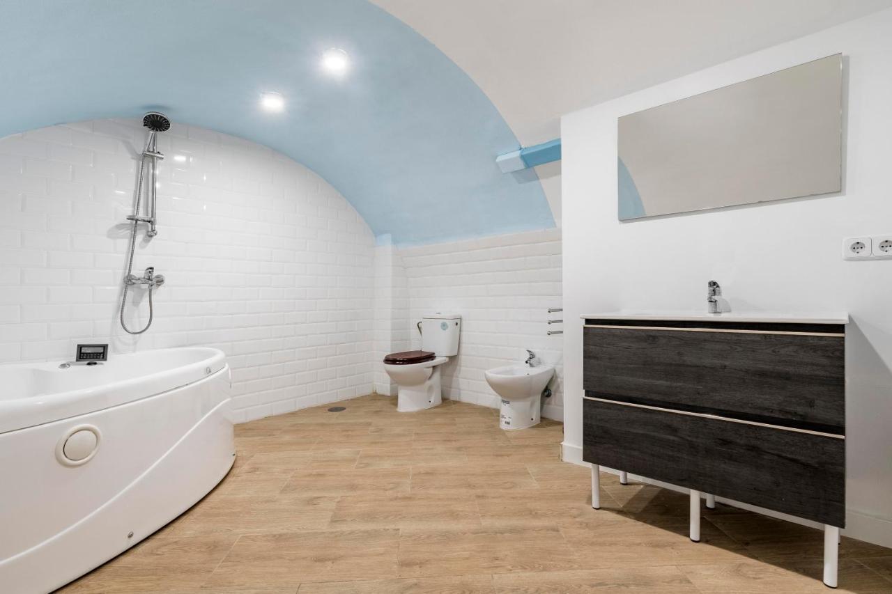 El Triangulo Del Arte - Jacuzzi Apartment Madrid Luaran gambar