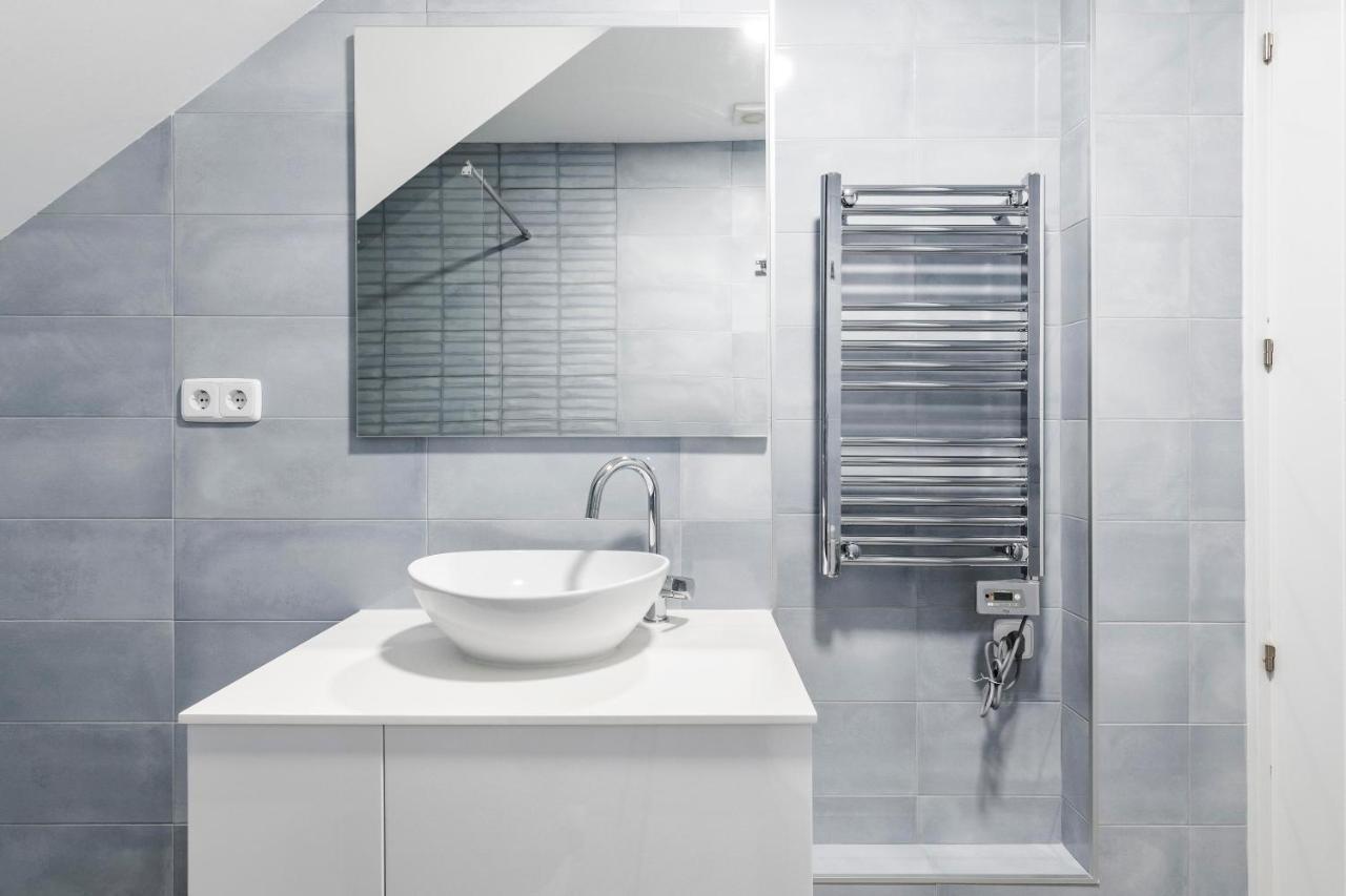 El Triangulo Del Arte - Jacuzzi Apartment Madrid Luaran gambar